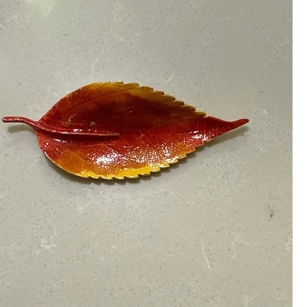 Vintage Autumn Leaf Brooch – Enamel & Gold Tone Pin,‎ Fall Jewelry